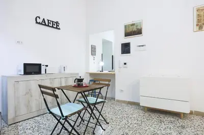 Cucina o angolo cottura di GuestHost - New Start Panoramic Apartment