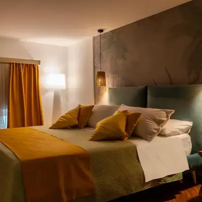 Two Rooms Chiaia 37