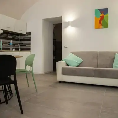 Intero Alloggio - Chiaia