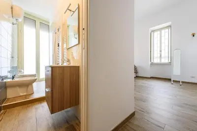 Bagno di Via Morghen 63 - Primo piano