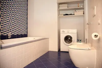 Bagno di Casa del Plebiscito