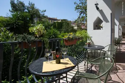Bevande di The Bellini House by House In Naples