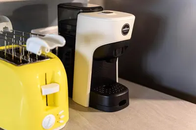 Set per la preparazione di tè e caffè presso Vico Sedil Capuano 21
