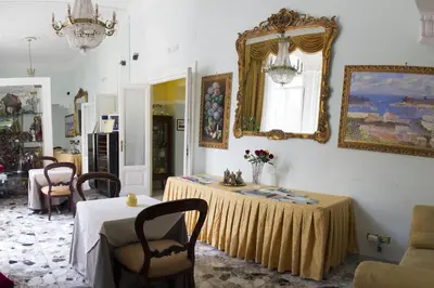 Area soggiorno di B&B Art Suite Santa Brigida
