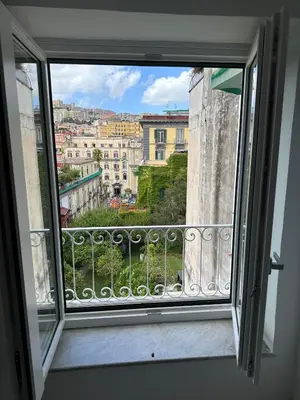 Balcone o terrazza di Dal Console - Piazza Bellini - Napoli