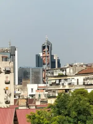 Vista generica su Napoli o vista sulla città dall'interno dell'appartamento