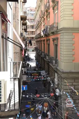 Vista generica su Napoli o vista sulla città dall'interno della casa vacanze