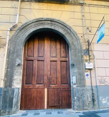 Facciata o entrata di La casa sui tetti 2