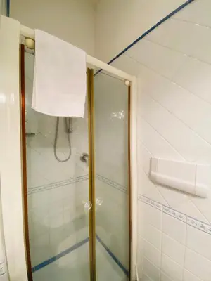 Bagno di La casa sui tetti 2