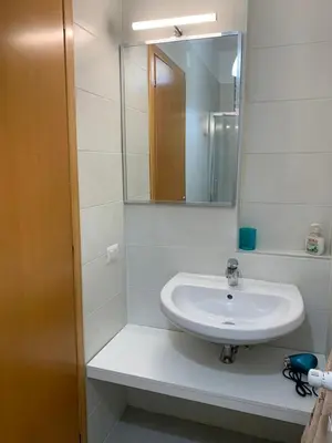 Bagno di Tre camere al centro di Napoli
