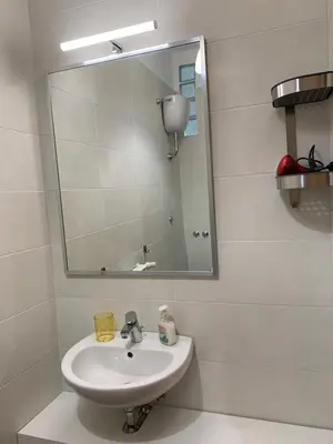 Bagno di Tre camere al centro di Napoli