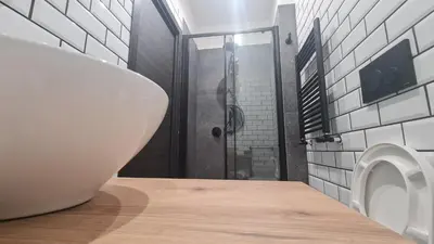 Bagno di Dimora Metro Santacroce