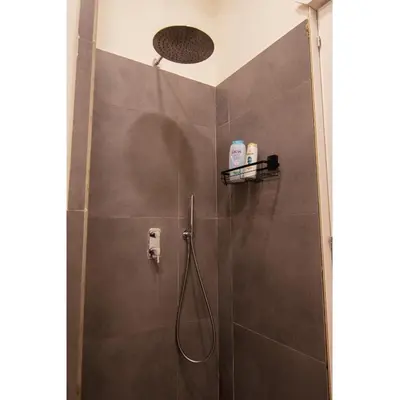 Bagno di Appartamento in Pieno Centro a Napoli vicino al Mare
