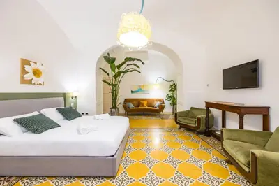 Letto o letti in una camera di Kea Home, entire house in the heart of Naples