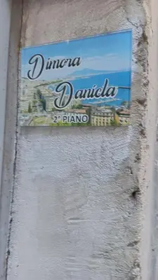 Certificato, attestato, insegna o altro documento esposto da DIMORA DANICLA