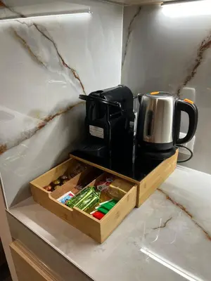 Set per la preparazione di tè e caffè presso ADOUNIA HOME