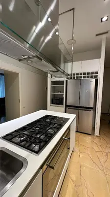 Cucina o angolo cottura di Luxury House With Parking