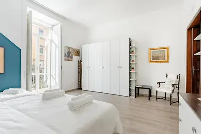 Letto o letti in una camera di Modern 1BR Apt Near National Museum - Sleeps 3