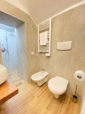 Bagno di Pied à terre - Napoli centro - Chiaia 