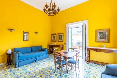Area soggiorno di Santa Chiara Charming House with Terrace at Historical Center