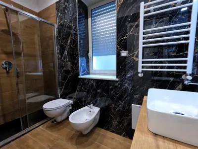 Bagno di BlackWoody Contemporary Rooms - Napoli Centro Storico