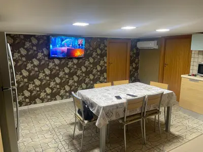 TV o dispositivi per l'intrattenimento presso Casa vacanza spaccanapoli
