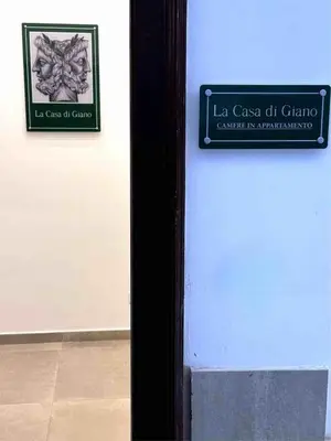 Certificato, attestato, insegna o altro documento esposto da La Casa di Giano