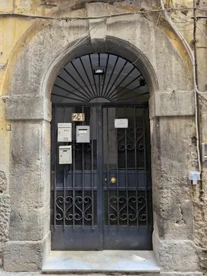 Facciata o entrata di casaSofì