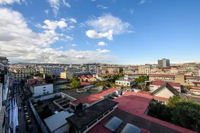 Vista generica su Napoli o vista sulla città dall'interno del bed & breakfast