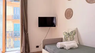 TV o dispositivi per l'intrattenimento presso Grande & Favoloso vicino il Museo Madre