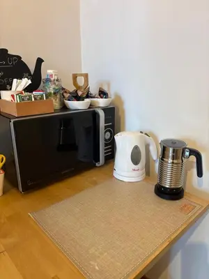 Set per la preparazione di tè e caffè presso B&B Floridiana