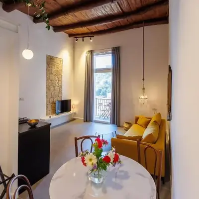 Tarsia Home View