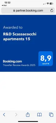 Certificato, attestato, insegna o altro documento esposto da R&D Scassacocchi apartments 15