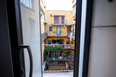 Balcone o terrazza di Stay Soft Apartment Napoli Balcone, Ascensore e 2 Camere nel Cuore del Centro Storico