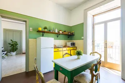 Cucina o angolo cottura di New Design Apartment in Naples