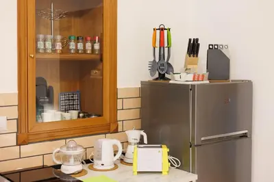 Set per la preparazione di tè e caffè presso Dante Studio Apartment Super Central next metro By HouseinNaples