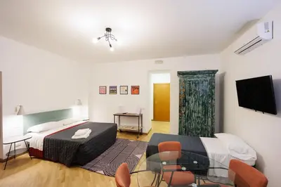 Letto o letti in una camera di Dante Studio Apartment Super Central next metro By HouseinNaples