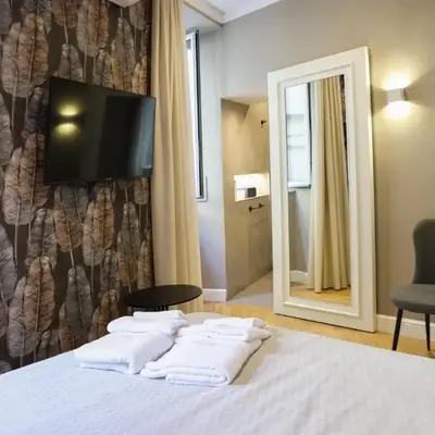 Salvator Rooms