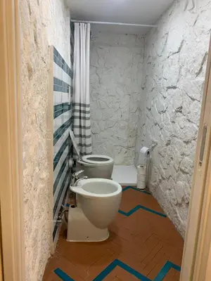 Bagno di La casa nel tufo