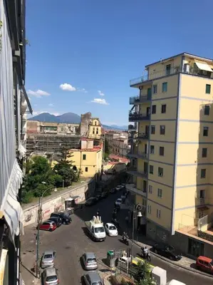Planimetria di Super Elegante Napoli Centro con posto auto e wifi veloce