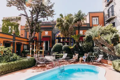 Piscina di Costantinopoli 104 o nelle vicinanze