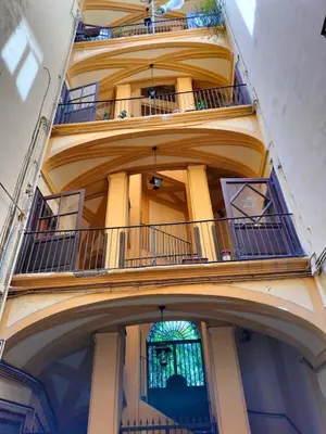 Balcone o terrazza di Napoli centro madame Naples con terrazzo e vista giardino