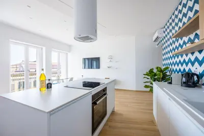 Cucina o angolo cottura di AT Twenty-ONE New Apt - EXCLUSIVE PANORAMIC Views!