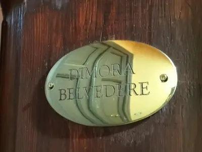 Certificato, attestato, insegna o altro documento esposto da Dimora Belvedere