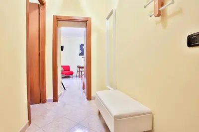 Planimetria di GuestHost - Casazzurra - Your place next to Port & Castel Nuovo