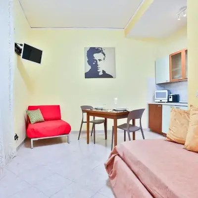 GuestHost - Casazzurra - Your place next to Port & Castel Nuovo