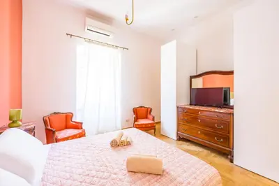 Letto o letti in una camera di Centrally Located By The Sea Prestigious