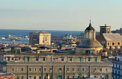 Vista generica sul mare o vista sul mare dall'interno del bed & breakfast