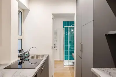 Bagno di Casa Metis a Mergellina