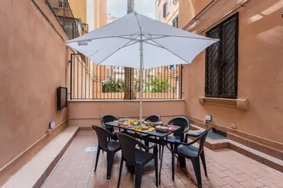 Balcone o terrazza di Pasitea, Appartamento zona San Pasquale a Napoli